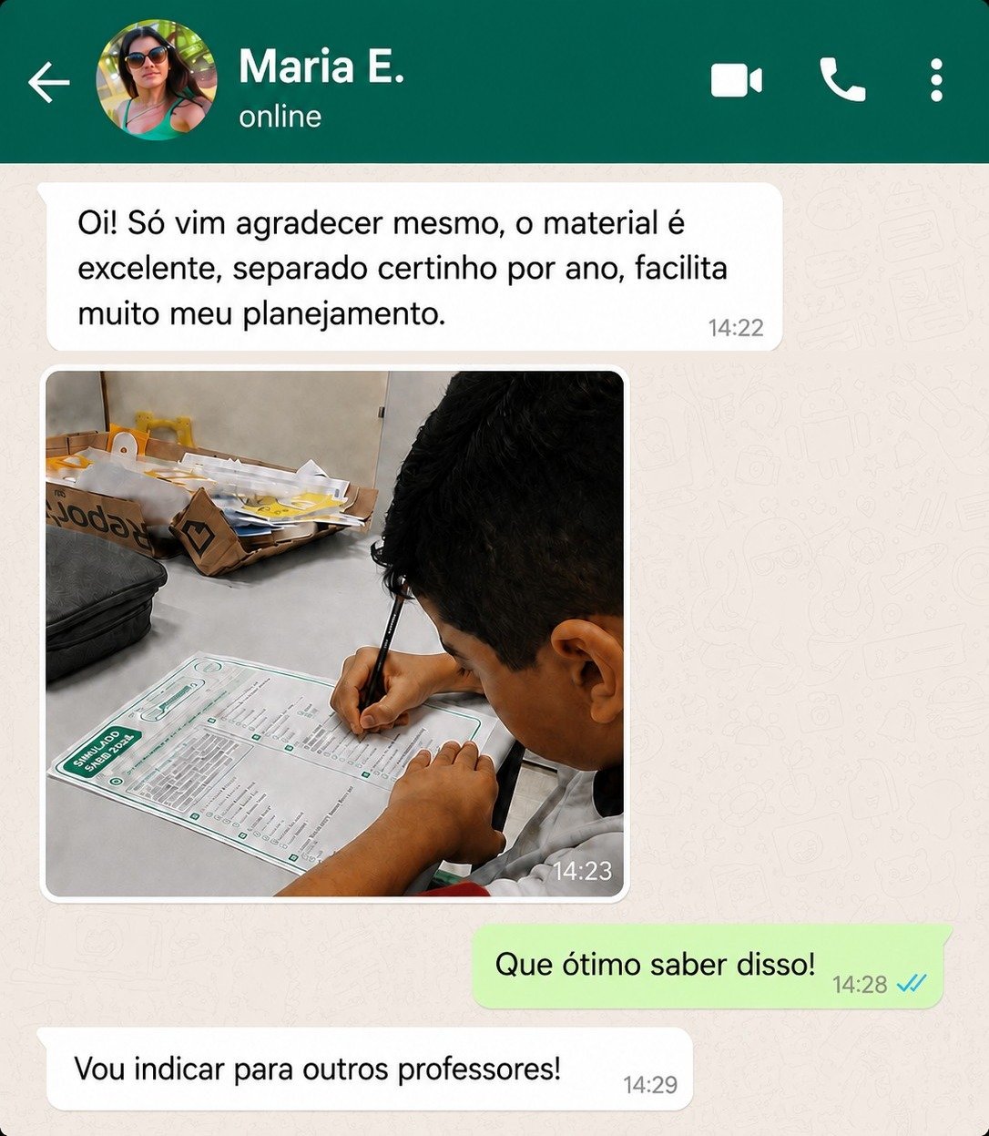 Depoimento real de professora elogiando os Simulados SAEB via WhatsApp